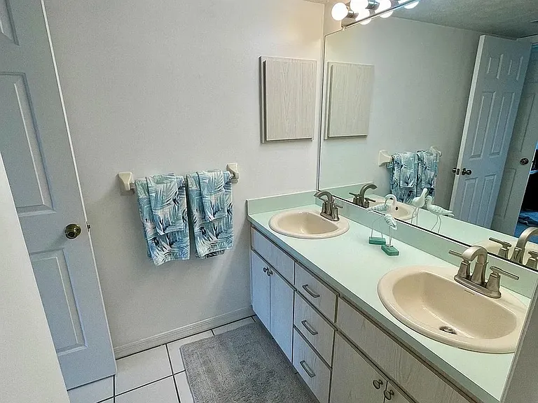 11154 W Cove Harbor Dr — Photo 6