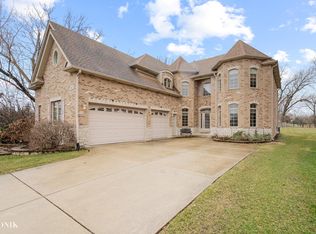 962 S Ellsworth Ave, Addison, IL 60101