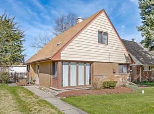 17022 Oakwood Ave, Lansing, IL