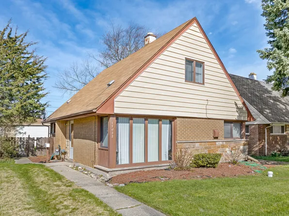 17022 Oakwood Ave, Lansing, IL 60438