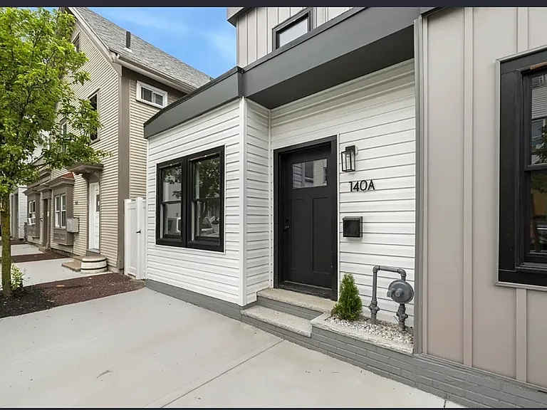 140 Pearl St #A — Photo 24