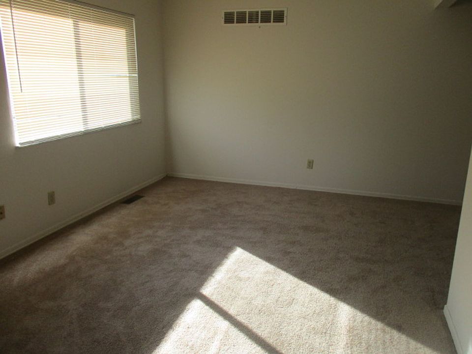 1st image of 4064 Nottingham Estates Dr #0