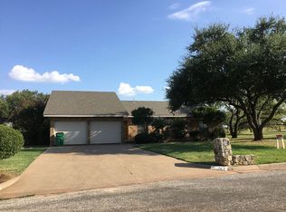 113 Woodland Dr, Olney, TX 76374