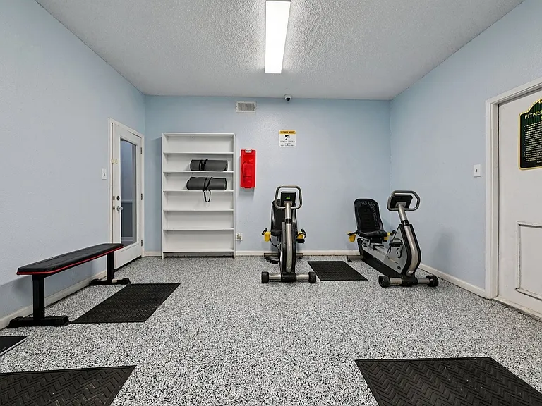 Pine Creek Apartments — Photo 68