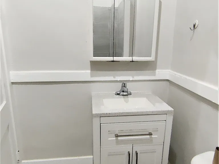 5-7 Nine N Main St #2 — Photo 7