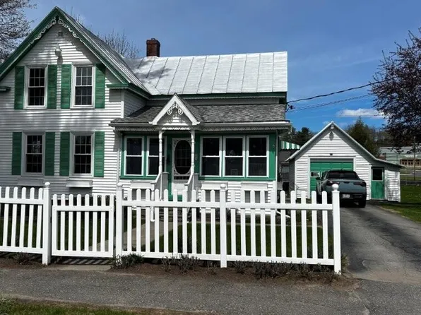 42 E Leavitt Street, Skowhegan, ME 04976
