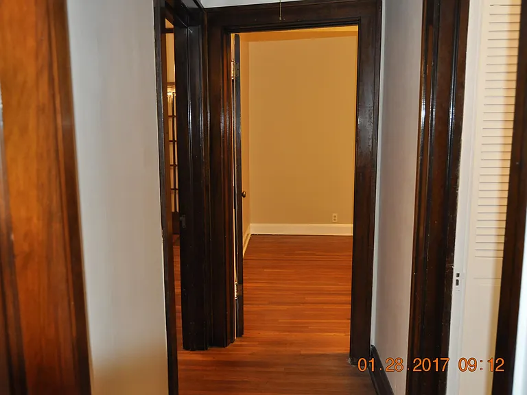 805 Robinson St — Photo 8