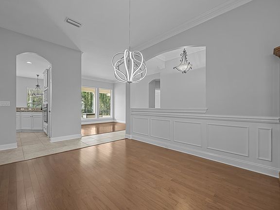 5th image of 601 McKenzie Oak Ln