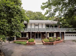 18456 Iroquois Dr, Spring Lake, MI 49456