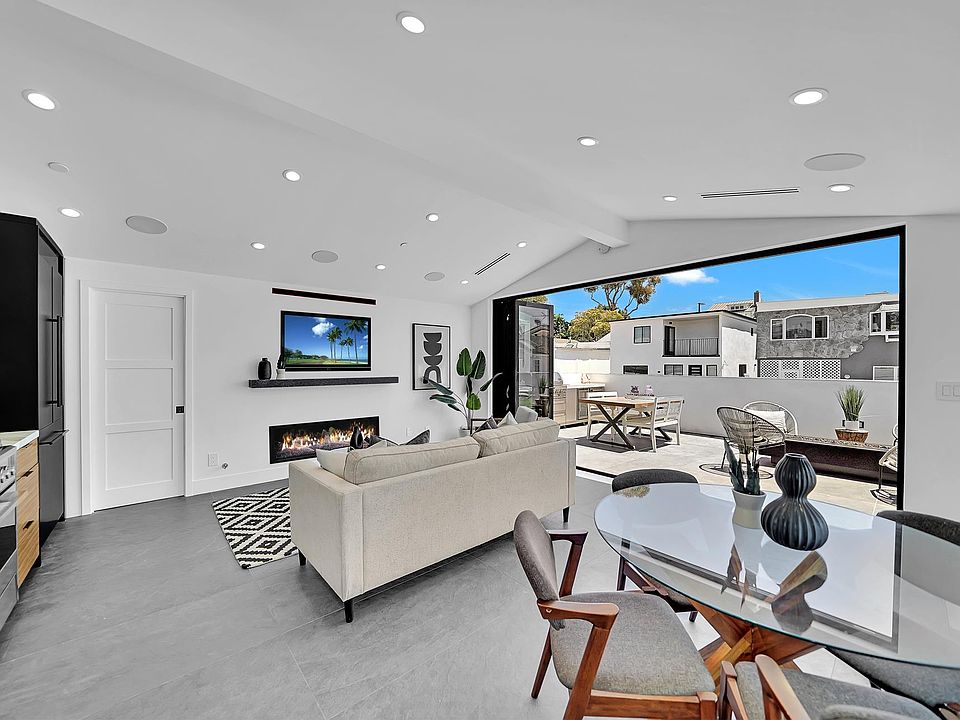 1st image of 712-5 Iris Ave