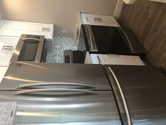 Rented by Halvatzis Realty | media 50