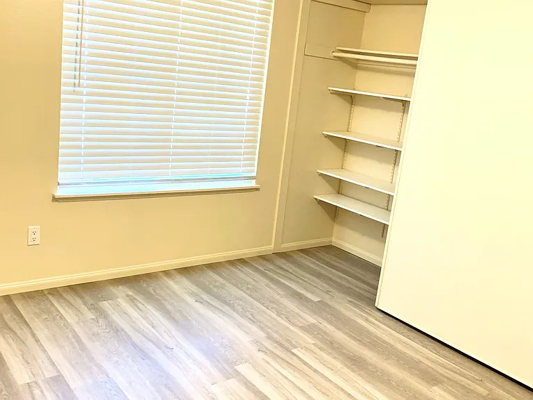 Front Bedroom, Same Layout as Other Bedroom