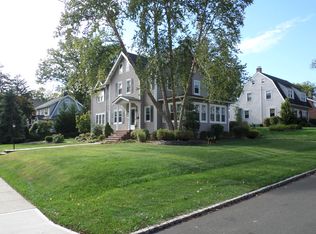 824 Dorian Rd, Westfield, NJ 07090