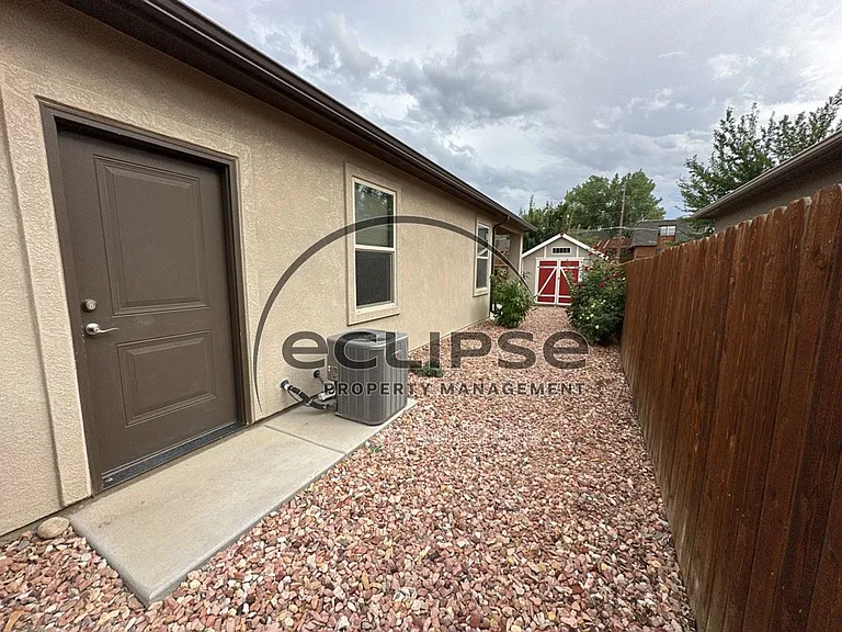 2921 Magnolia Ave — Photo 9