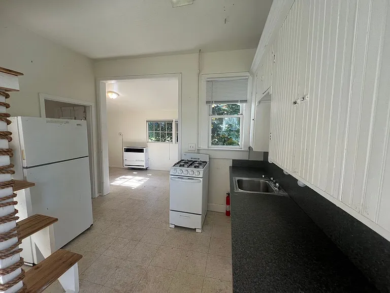920 N Garden St #3 — Photo 6