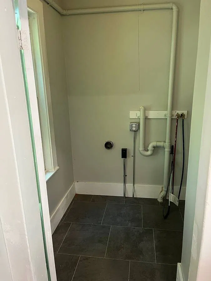 3 bed, 1300 sqft, $1,800 — Photo 4