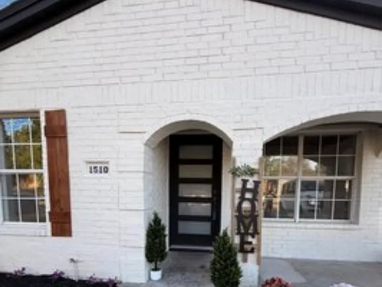 1510 Lackland St — Photo 2