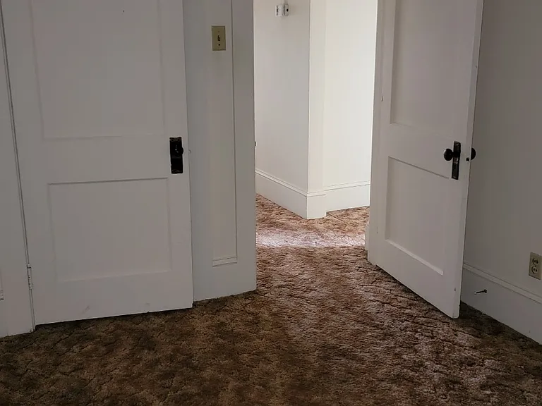 21 N Henderson St #2A — Photo 5