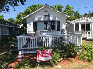 17 Andrew Comstock Rd, Warwick, RI 02886