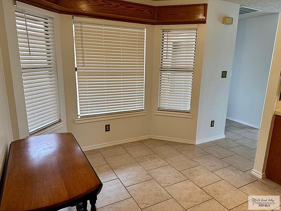 5th image of 210 Heather Dr #4