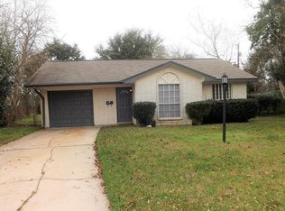 7521 Mockingbird Ln, Texas City, TX 77591