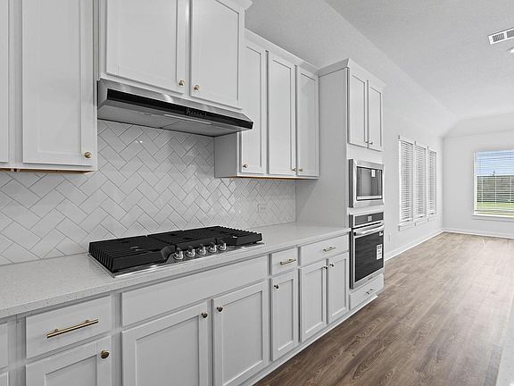 7th image of this home
