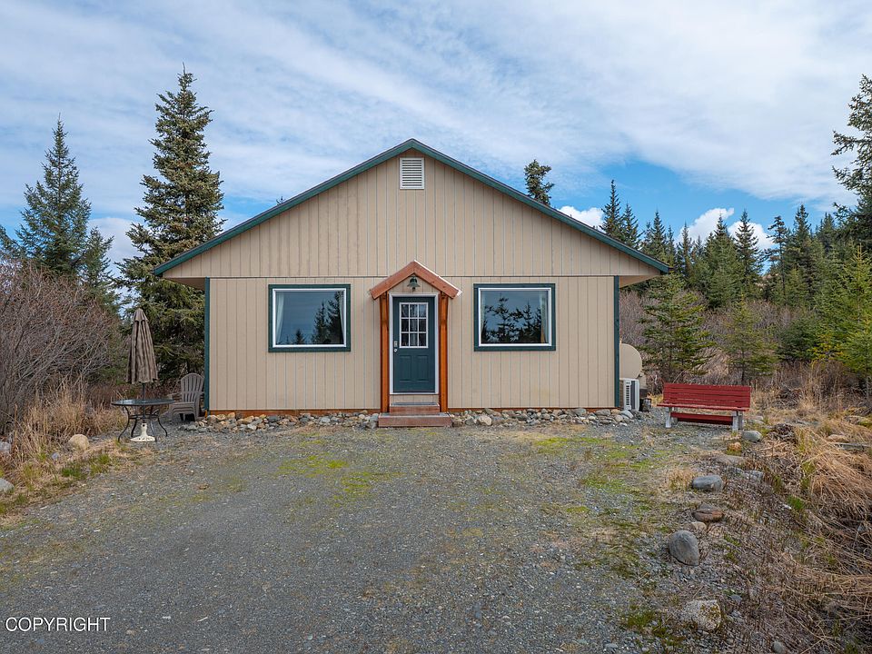 1st image of 40854 Ruth Way