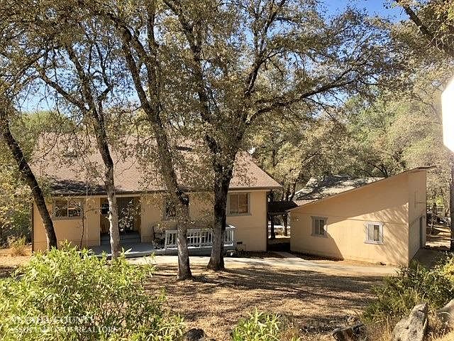 1st image of 17658 Chaparral Dr