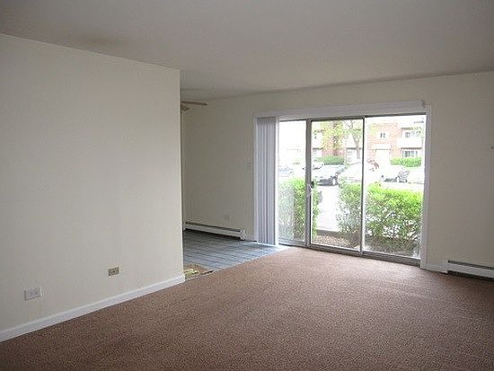 2nd image of 121 Oliver Ct APT F