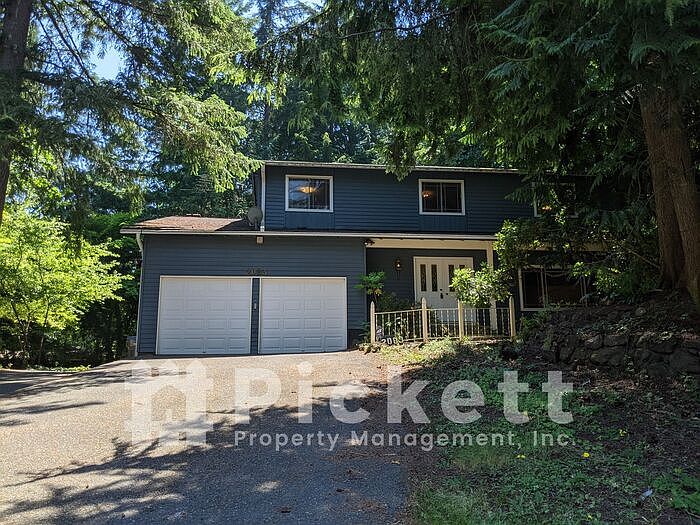 1st image of 2083 NE Lexington Dr