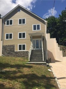 435 7th Ave, Pelham, NY, 10803