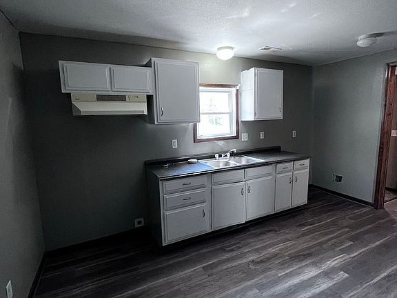 4th image of 603 Jabez St
