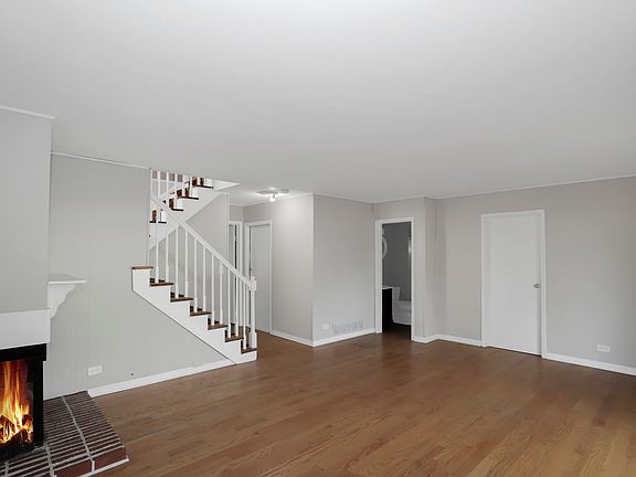 5th image of 2094 Millpond Ln