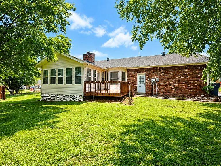 538 Brentwood Cir — Photo 5