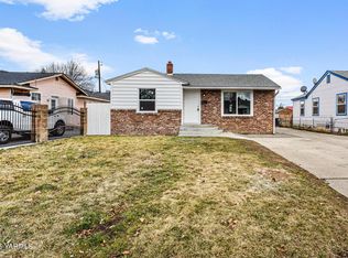 1207 S 9th Ave, Yakima, WA 98902
