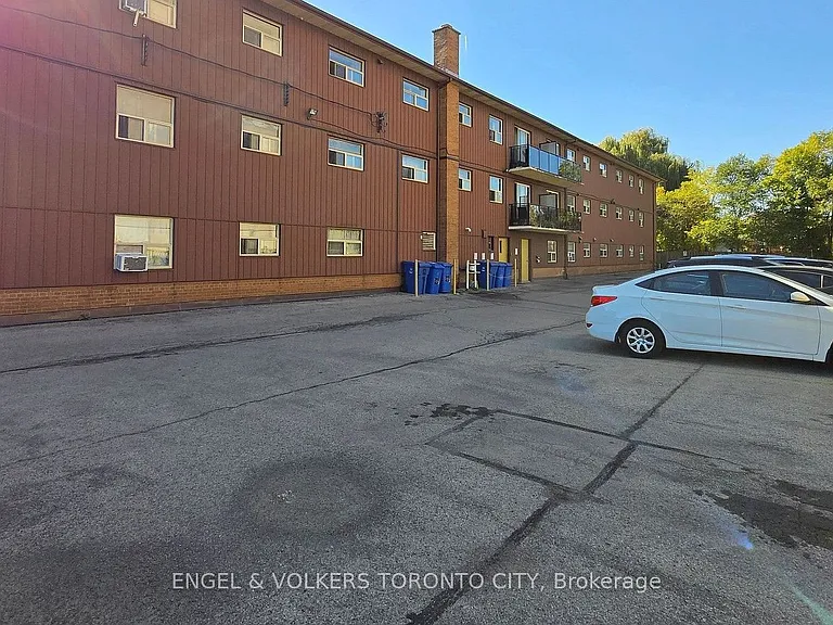 416 E 42nd St #101 — Photo 15
