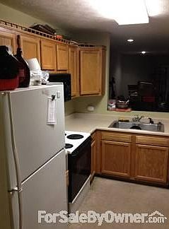 5th image of 743 749 N Franklin St