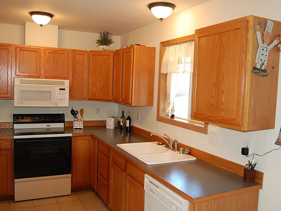 5th image of 17807 80th Street Ct E