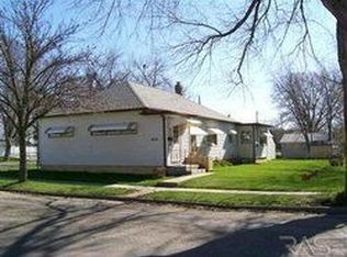 1610 N Blauvelt Ave, Sioux Falls, SD 57103