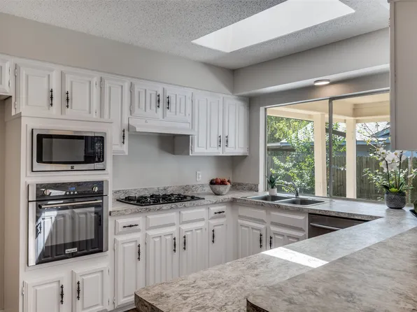 2214 Sam Houston Dr, Garland, TX 75044