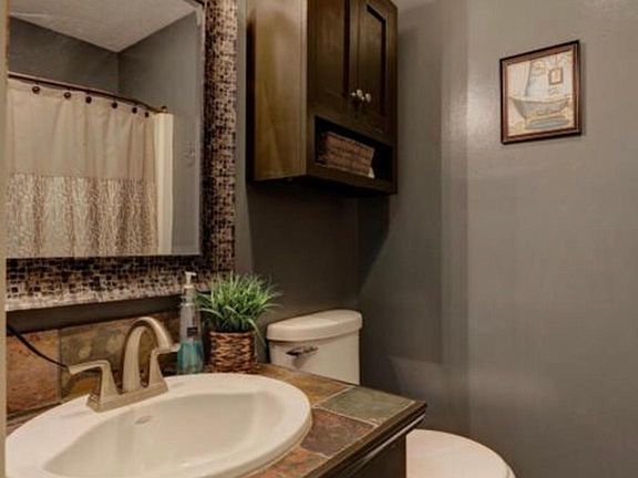 5th image of 106 S Parkwood Dr #3