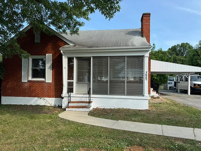 3657 Colonial Ave — Photo 1