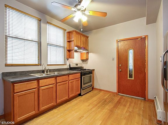 5th image of 8011 S Paxton Ave