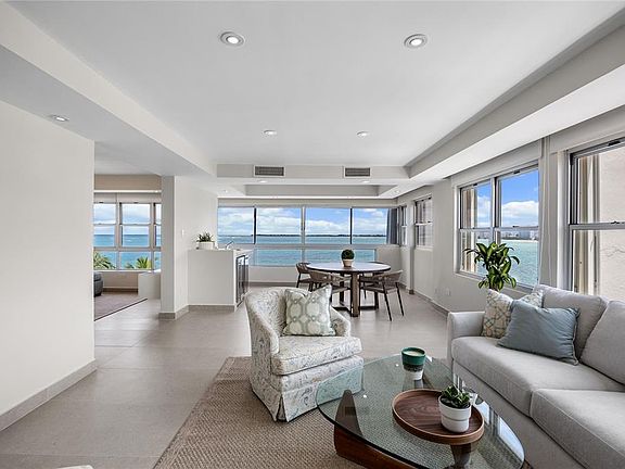 4th image of 9 Emajagua #7B