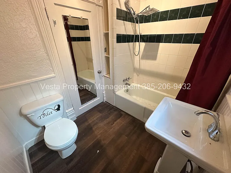 2521 Gramercy Ave #1 — Photo 10