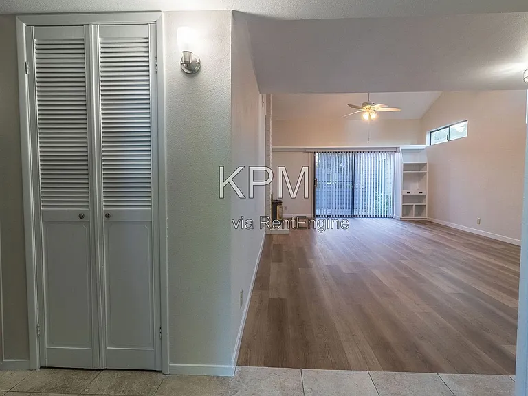 6829 Mill Springs Ct — Photo 4