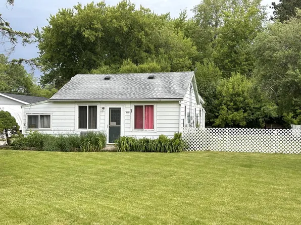 610 Wallis AVENUE, Delavan, WI 53115