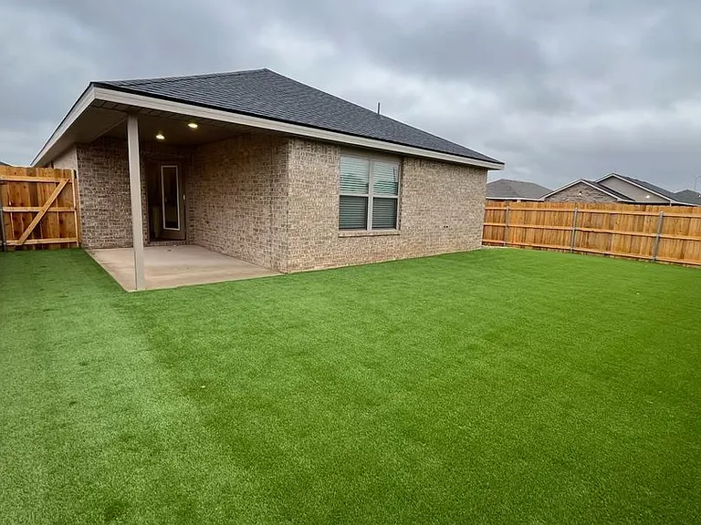 7701 Date Ave — Photo 12