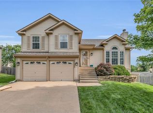 21404 W 52nd St, Shawnee, KS 66218
