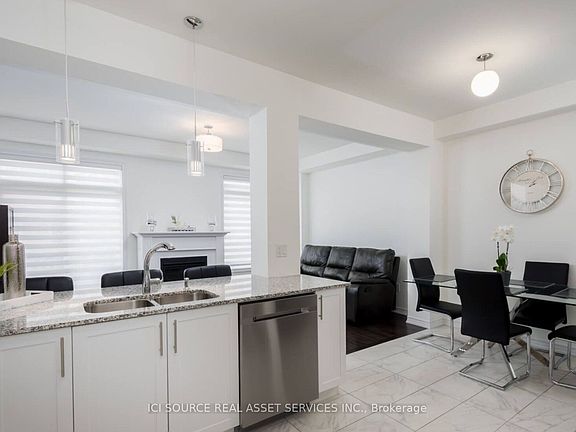 5th image of 137 Allegranza Ave